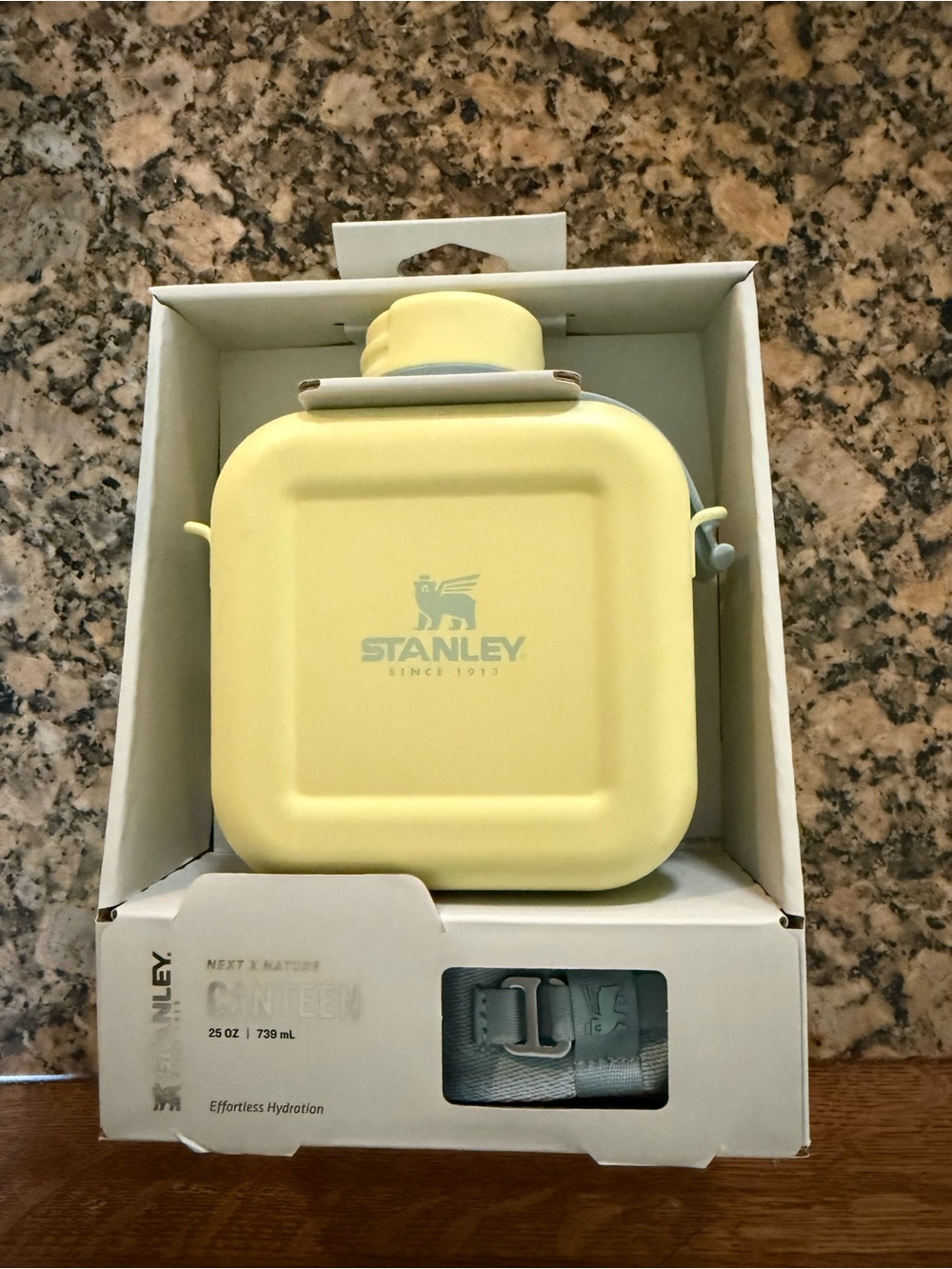Unique Stanley light Yellow & blue Adventure Flask/canteen  - 25 oz NET